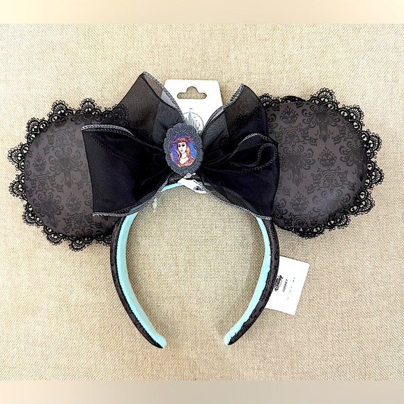 Disney Parks The Haunted Mansion Black Lace Face Changes Minnie Ears Headband